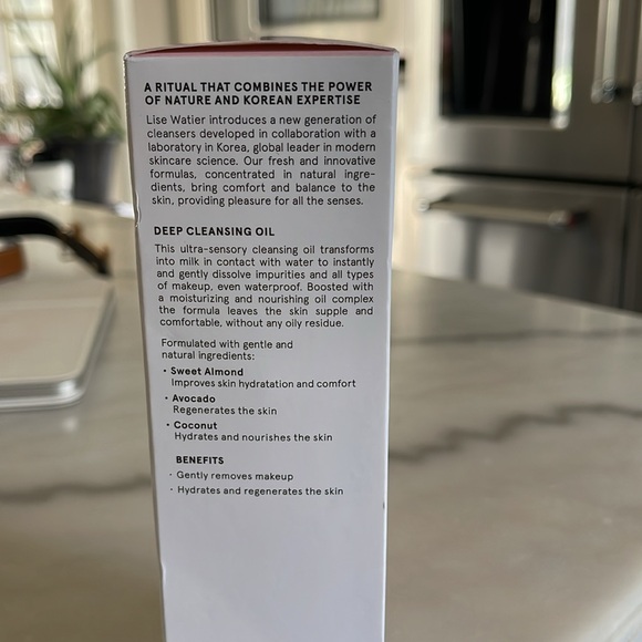 Lise Watier Cleansing Oil - Picture 6 of 10
